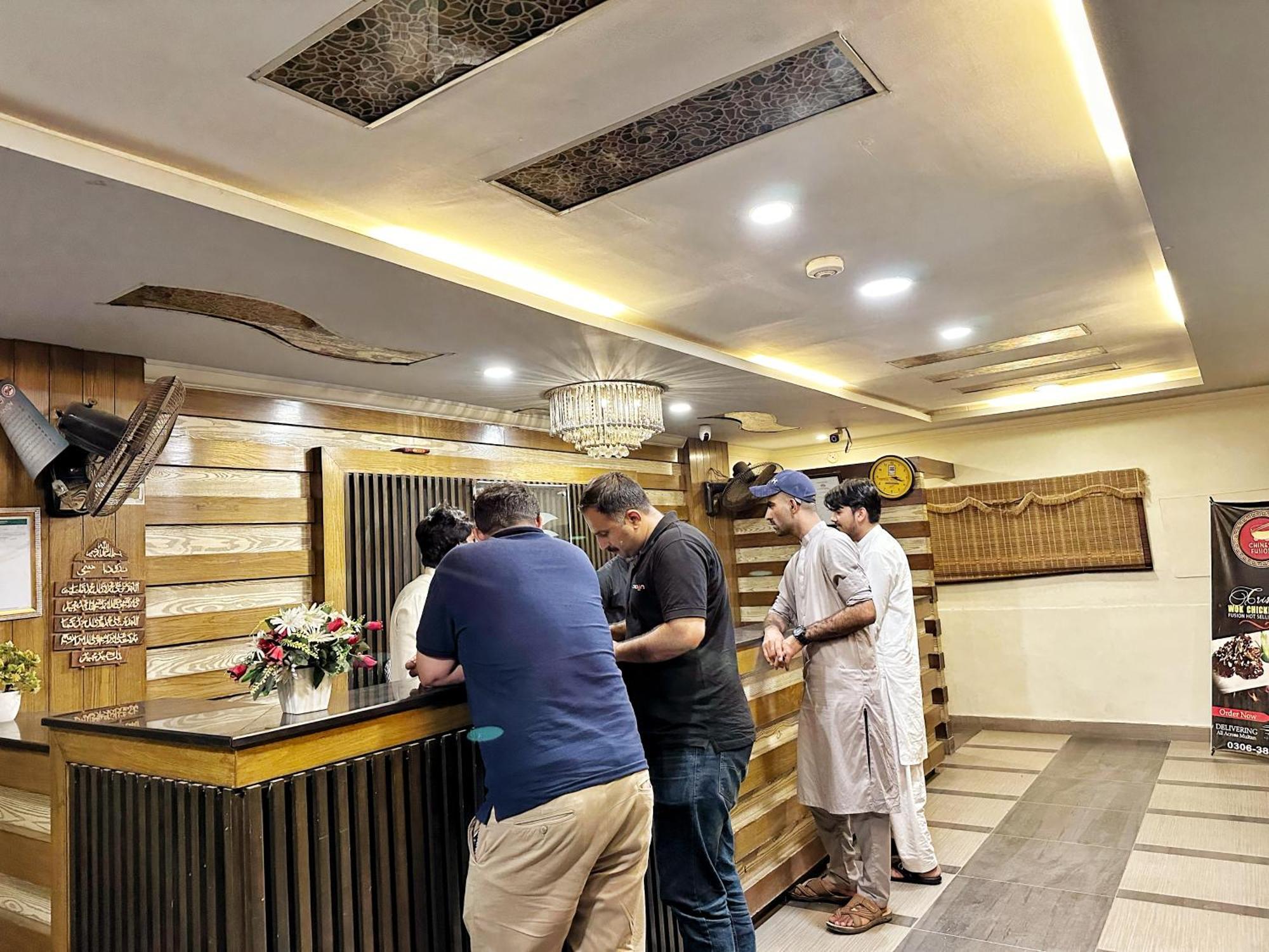 The Grand Hotel ملتان المظهر الخارجي الصورة