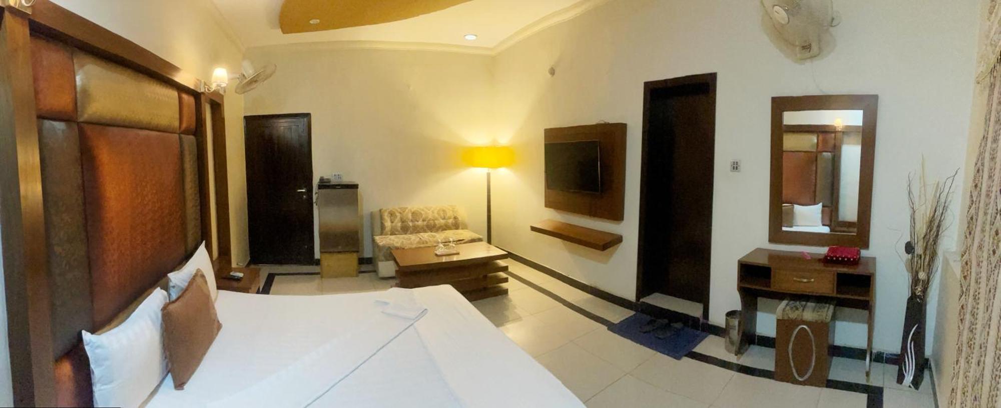 The Grand Hotel ملتان المظهر الخارجي الصورة
