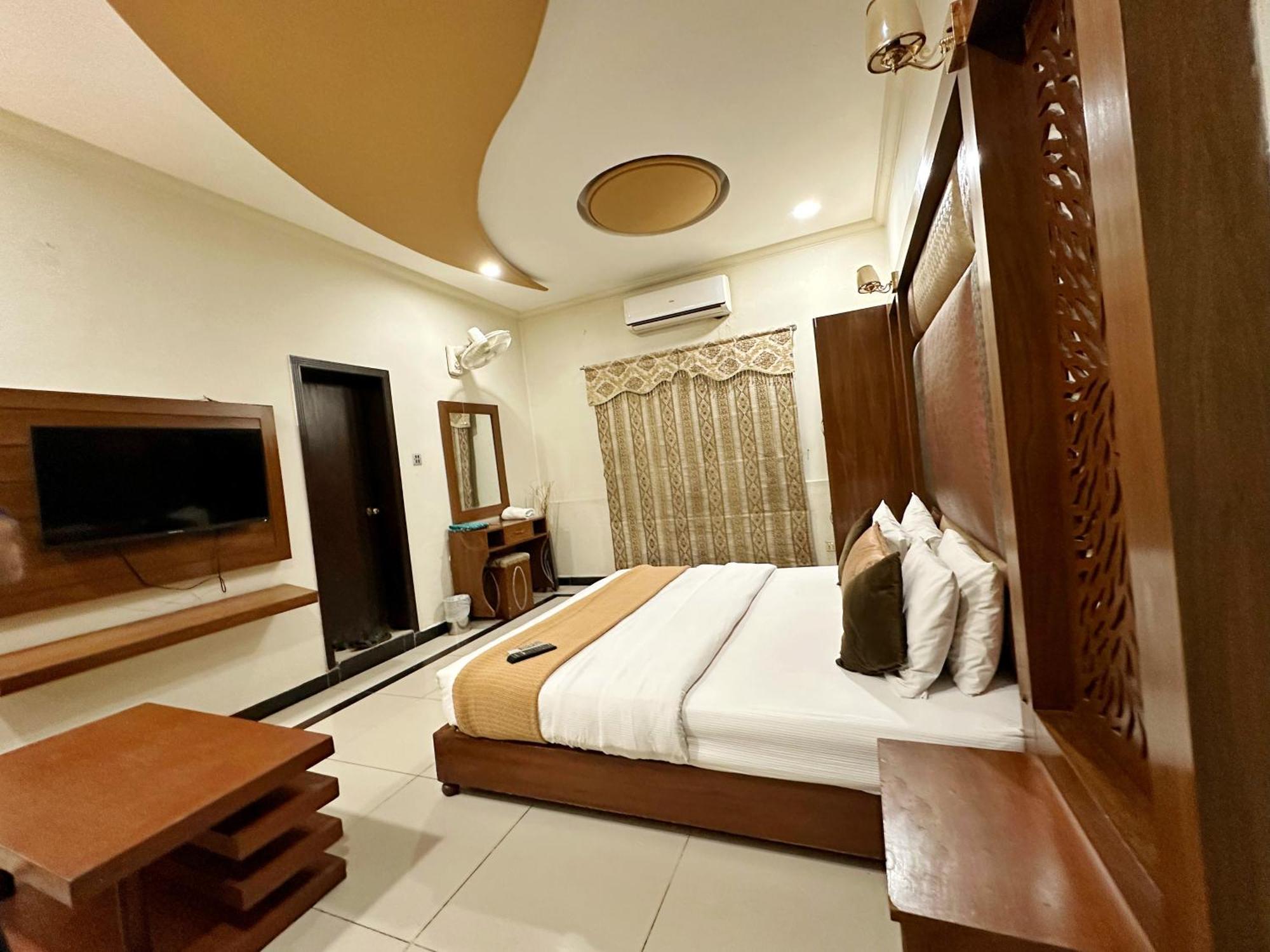 The Grand Hotel ملتان المظهر الخارجي الصورة